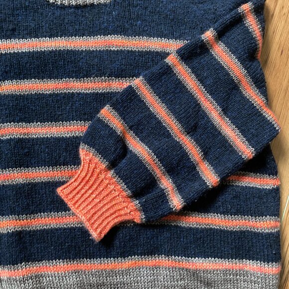 Saddle Shoulders Sweater Hand knit Medium Unisex - Picture 7 of 13